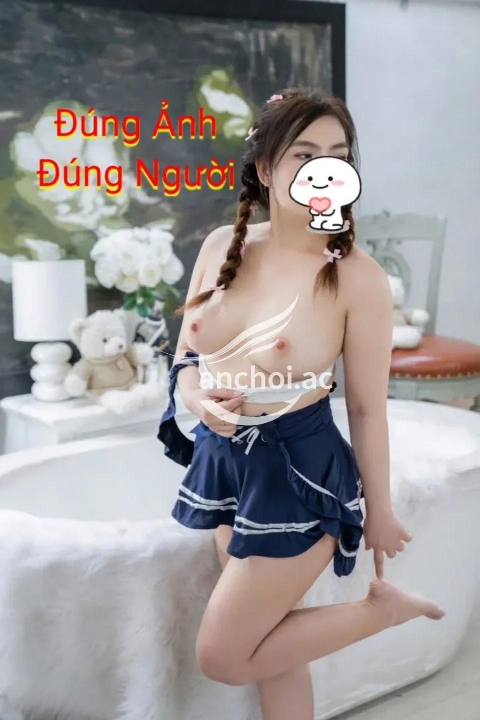 THÙY LINH -MASSAGE - MÔNG TO - DÂM DỤC - NGOAN HIÊN