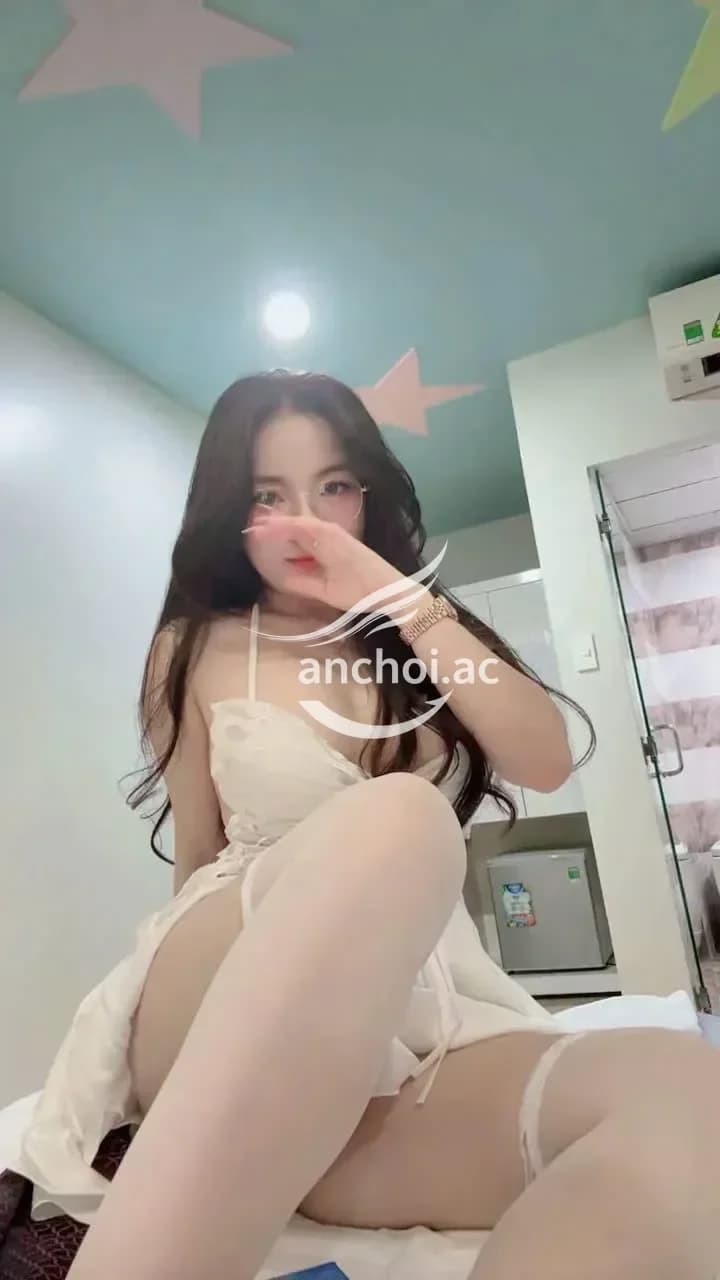 GÁI DÂM LISA_MÔNG CONG,VÚ BỰ,LÀM TÌNH BAO PHÊ LUÔN NHA