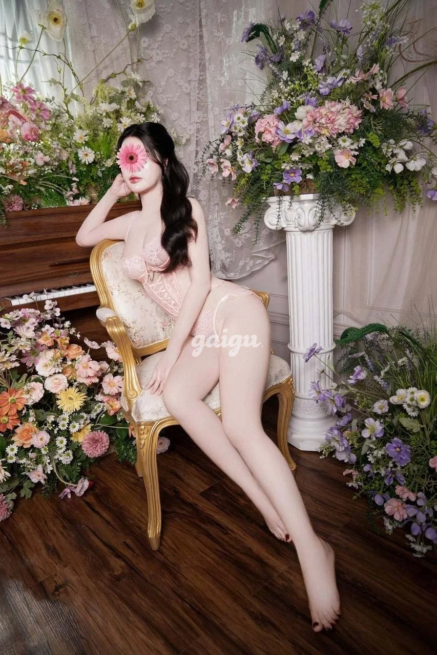 TRÚC ANH - NÀNG THƠ CHUẨN MODEL - XINH CHUẨN THƯỚC NGỌC [162]