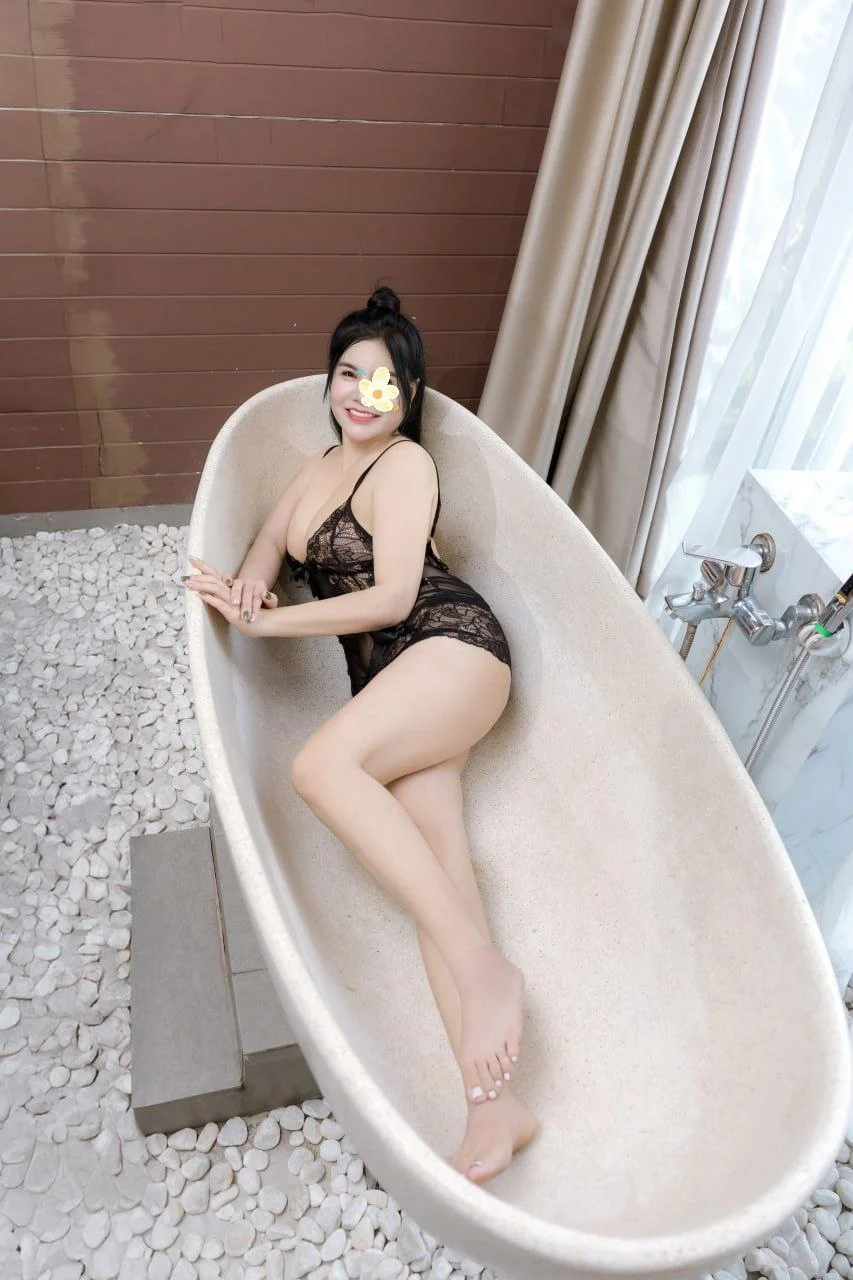 (BAO PHÒNG) BÉ DỊU KUTE XINH DUYÊN DÂM NHIỆT TÌNH 
