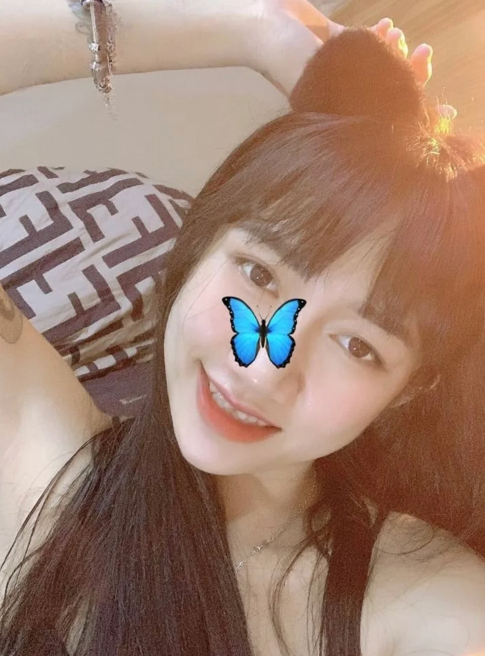 Thỏ xinh 2k5 minh dây cây cảnh 