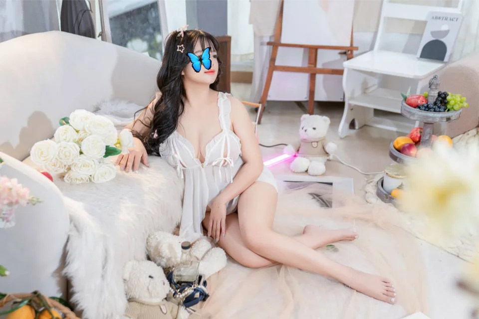 QUỲNH CHI DỊU DÀNG,XINH XẮN,NGỰC TO,SEVRICE TỐT YÊU NGHỀ