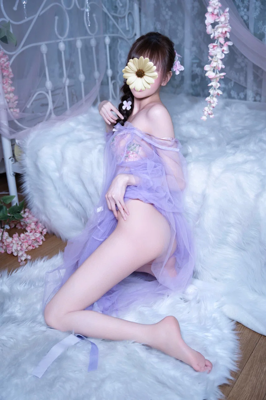 BẢO NGỌC- EM GÁI NON TƠ MỚI LỚN LẦN ĐẦU ĐI LÀM 