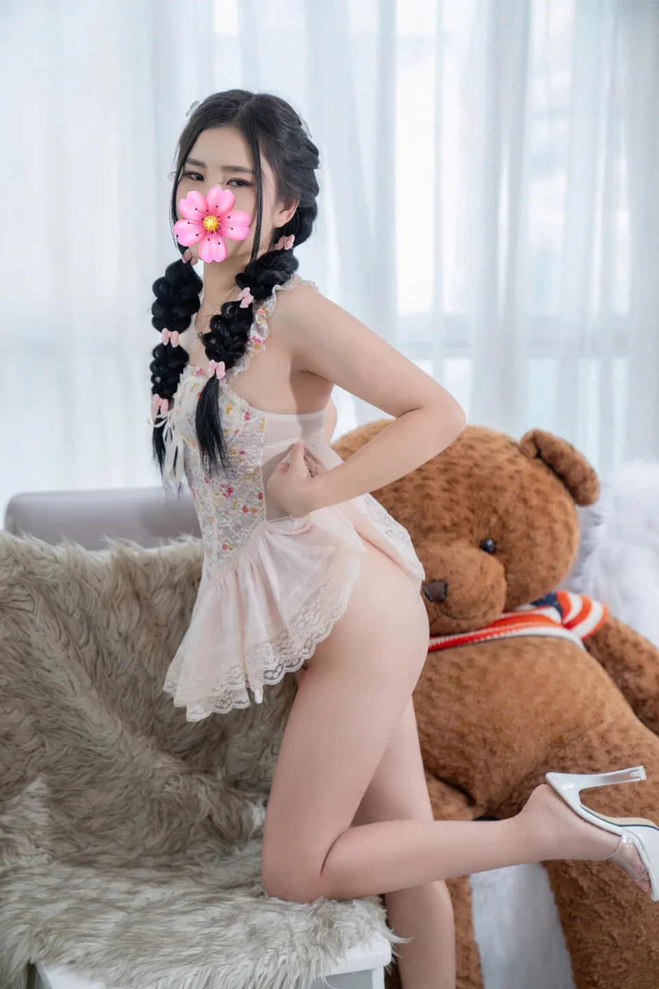 NGỌC ANH - XINH ĐẸP, QUYẾN RŨ, NHẸ NHÀNG VÀ TÌNH CẢM