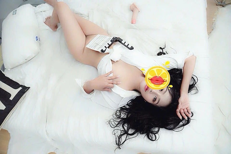 HẠ ANH - EM GÁI MẶT XINH VÚ TO DÂM VÔ ĐỐI