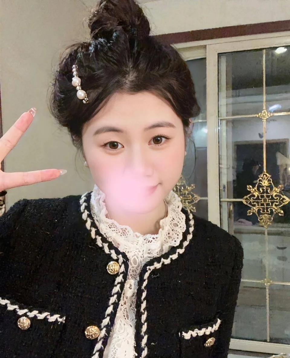 Tina- em hàng tươi xanh, mới phá trinh đi làm !!!