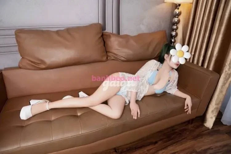 TRINH BABE XINH NGON NGOAN