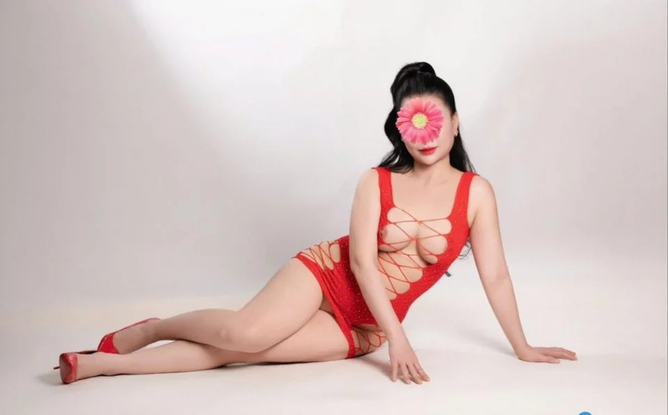 NEW RUBY MÔNG CĂNG ĐÉT,VÚ NGON BÚT MÚT PHÊ,HÀNG DÂM LÀM TÌNH ĐỈNH