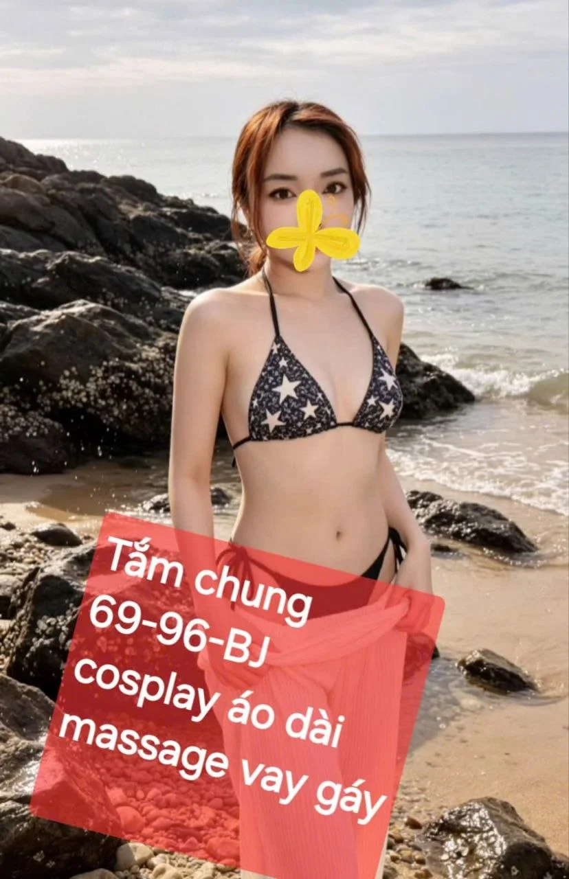 Quỳnh My_em gái nhỏ nhắn mátxa tắm chung hôn môi vét 69 