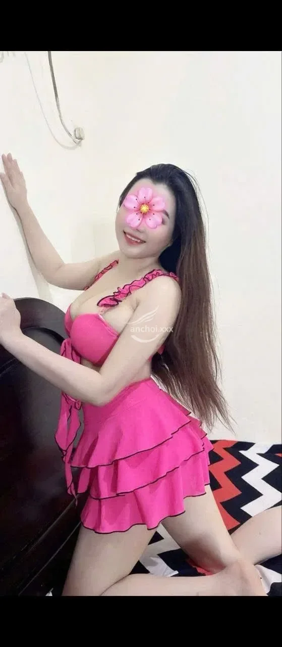 KIM NGA_ MB XINH DÂM DA TRẮNG VÚ TO TÌNH CẢM