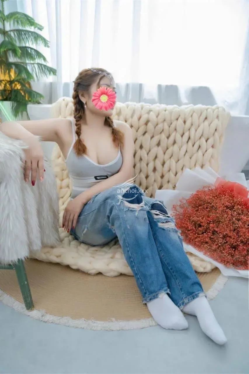 VY ANH DÂM NỮ CHÍNH HIỆU, LÀM TÌNH BAO PHÊ