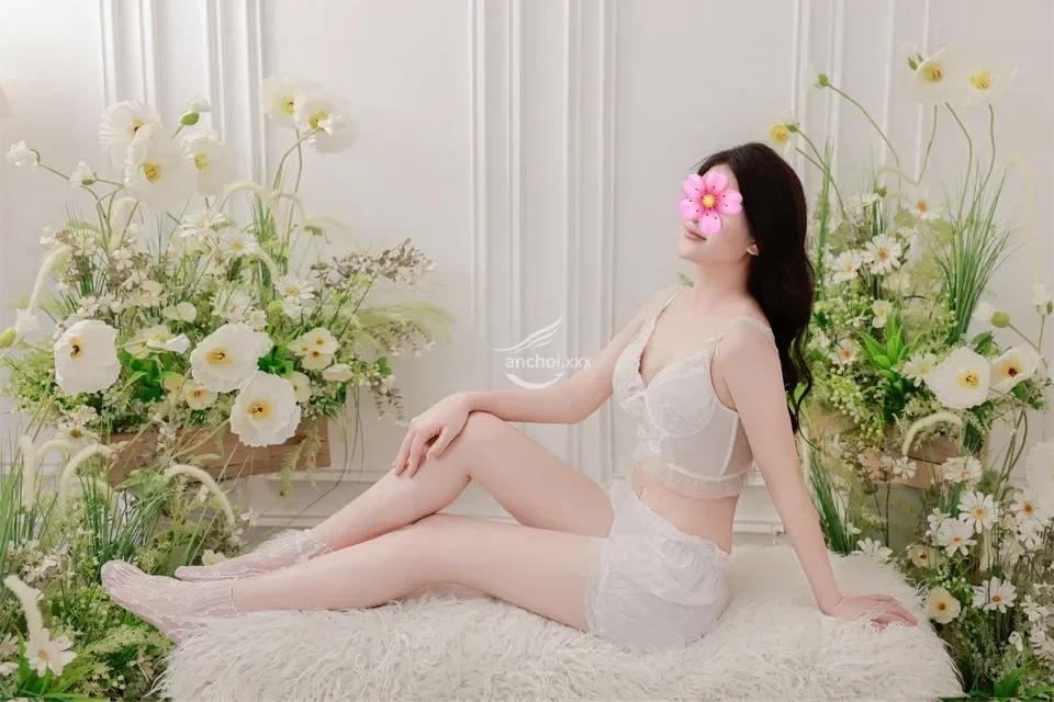 Thảo Chi 2K5 - Teen đáng yêu, vòng 1 siêu phẩm! ❤️
