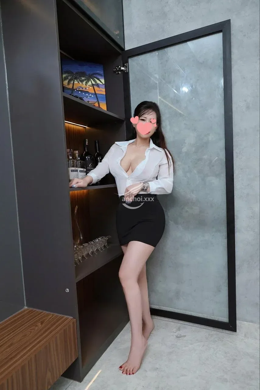 THUỲ TRANG  Gái miền tây