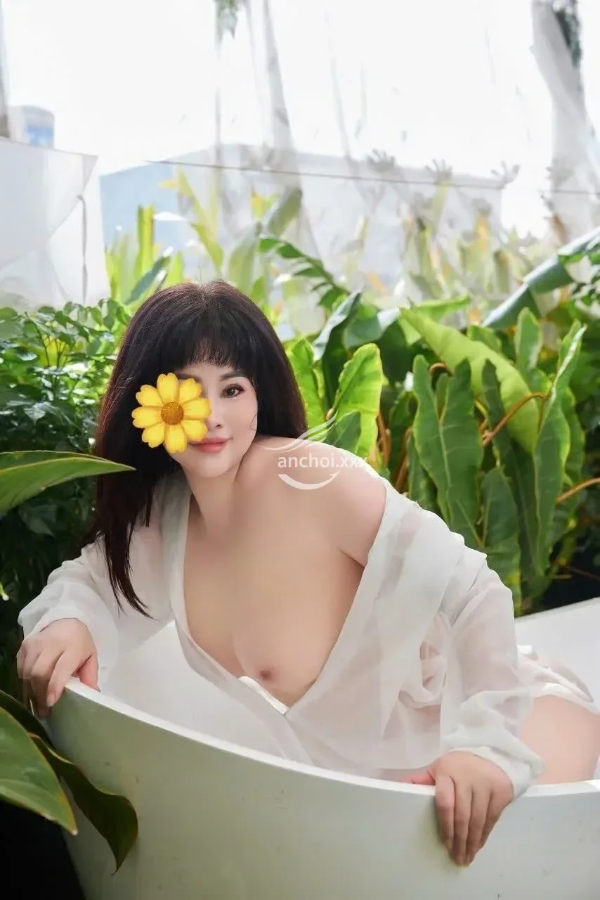 ❤️BÀI CÓ CLIP❤️ QUYÊN NHI XINH XĂN NGỰC TO MONG BỰ BÚ CU LÚC CÁN CỰC DÂM VÀ CHIỀU KHÁCH