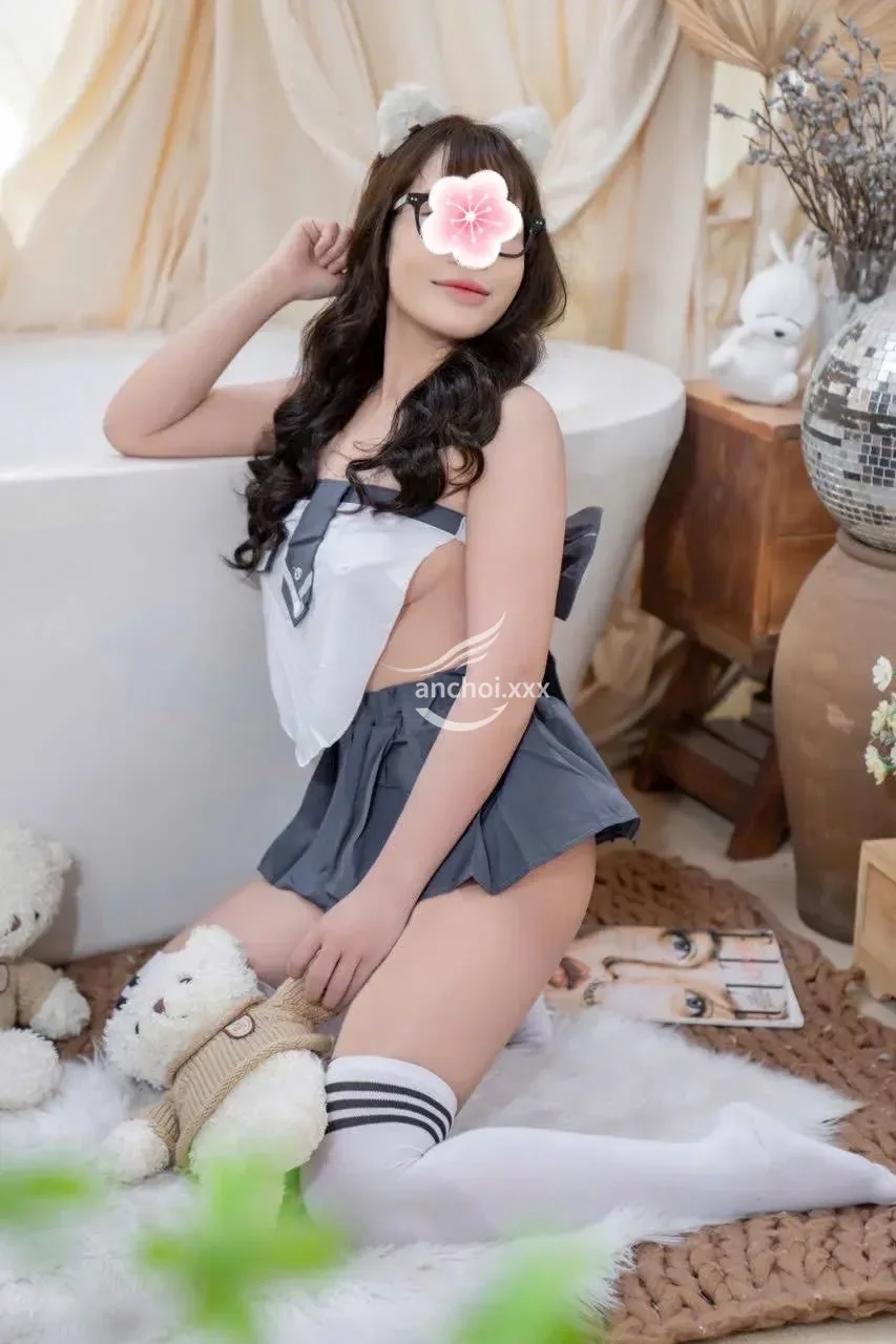Thuỷ Babe  BABE NGOn CHƠI ĐÃ QUÉO CU LUÔN AE 