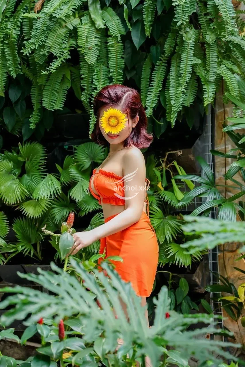KHÁNH THƯ DỄ THƯƠNG NHỎ NHẮN VÚ CĂNG
