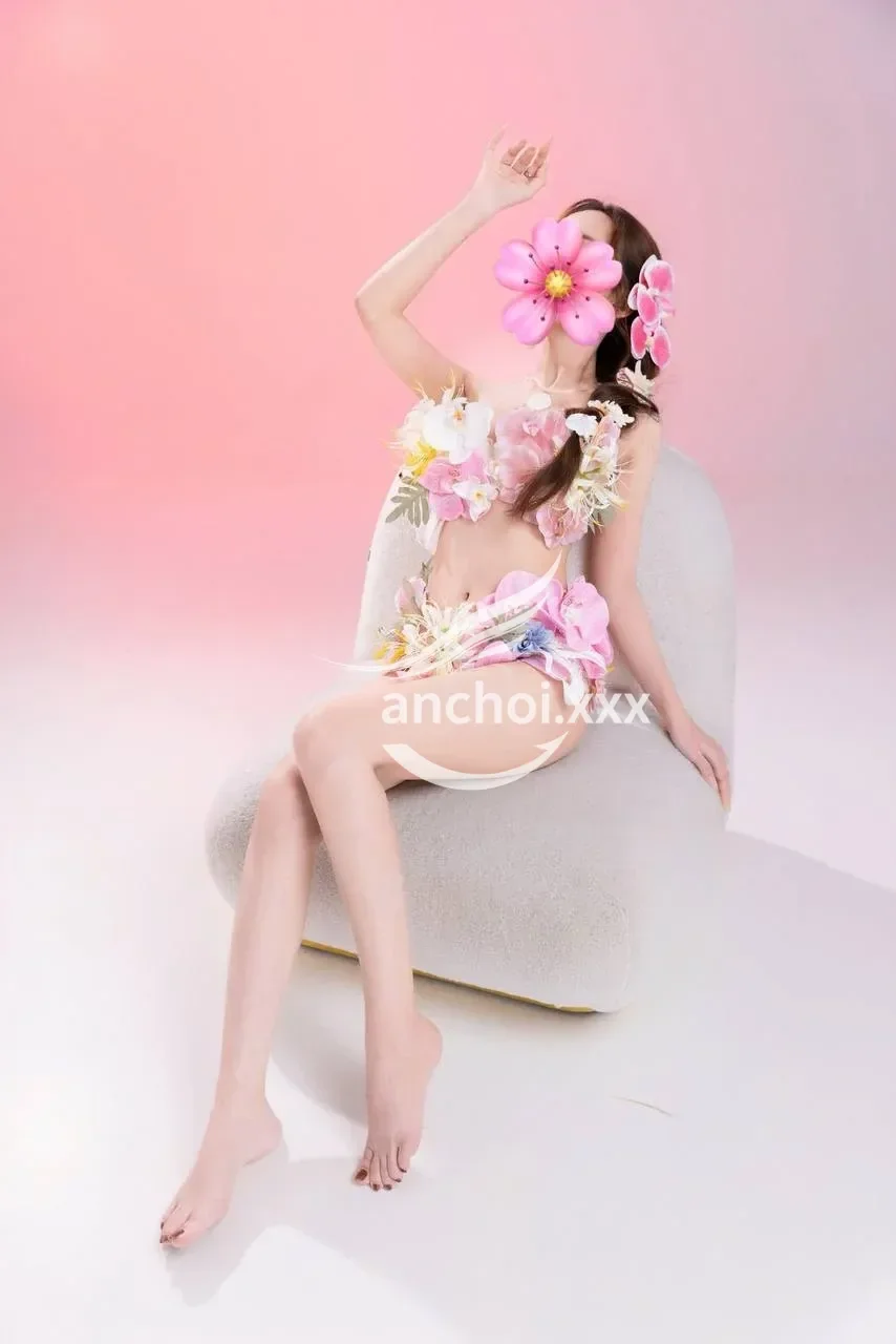 TIỂU MY 🔥 GÁI XINH DÂM ĐÃNG, CHIỀU KHÁCH TỚI BẾN🔥