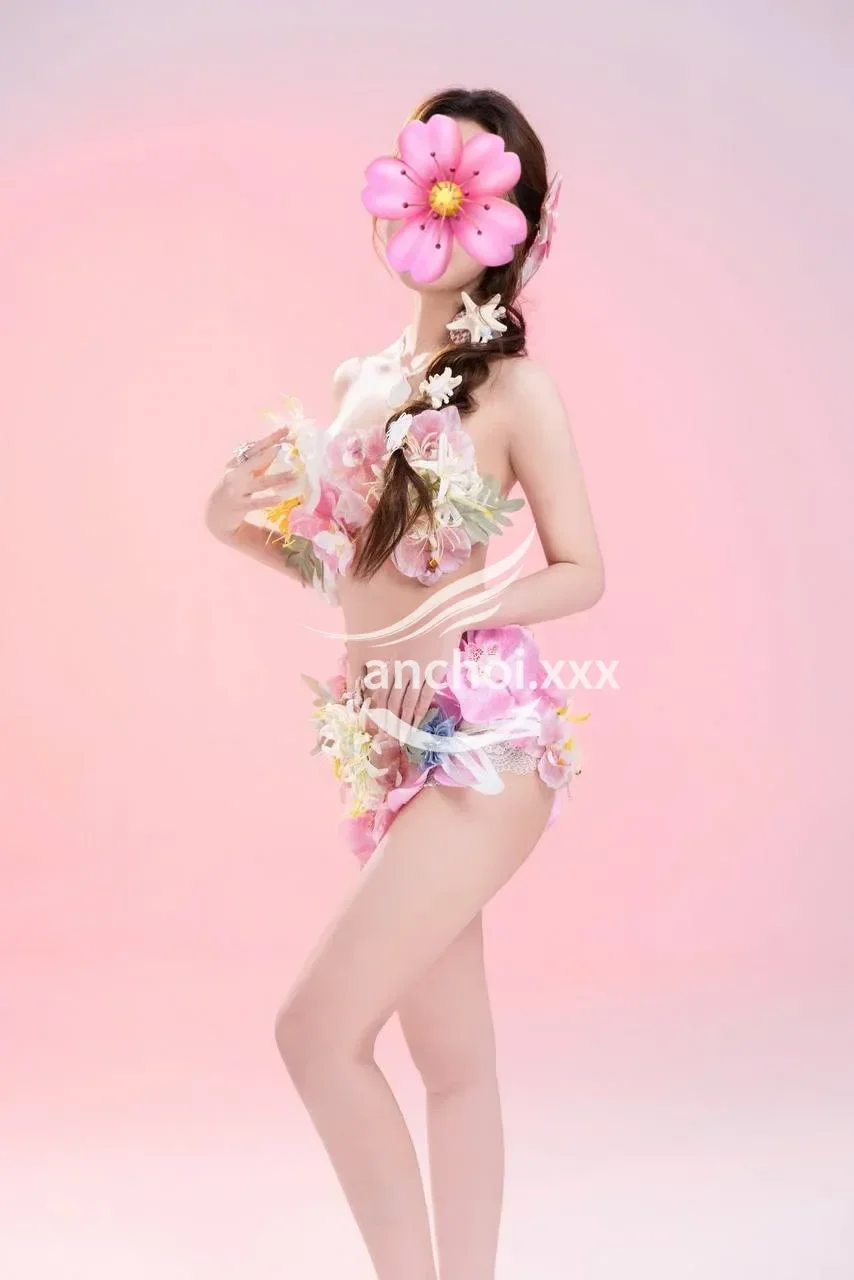 TIỂU MY 🔥 GÁI XINH DÂM ĐÃNG, CHIỀU KHÁCH TỚI BẾN🔥