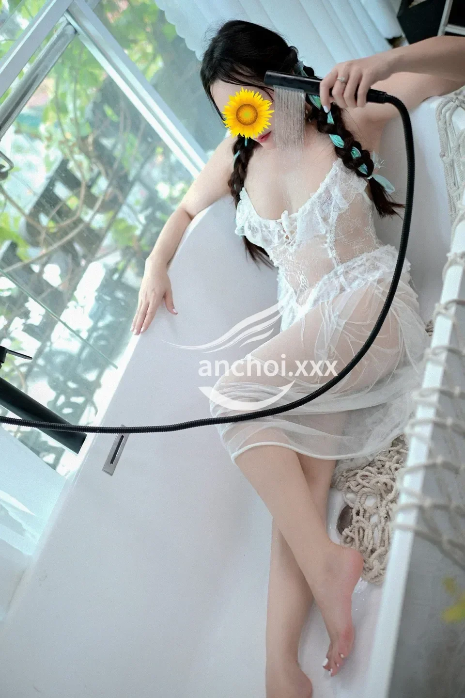 QUỲNH ANH EM GÁI THÂN THIỆN MỚI VÀO NGHỀ ĐI LÀM LẦN ĐẦU