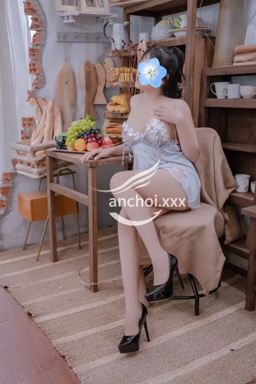 HỒNG TRANG EM GÁI CAO RÁO VÚ TO XINH XẮN VUI VẺ