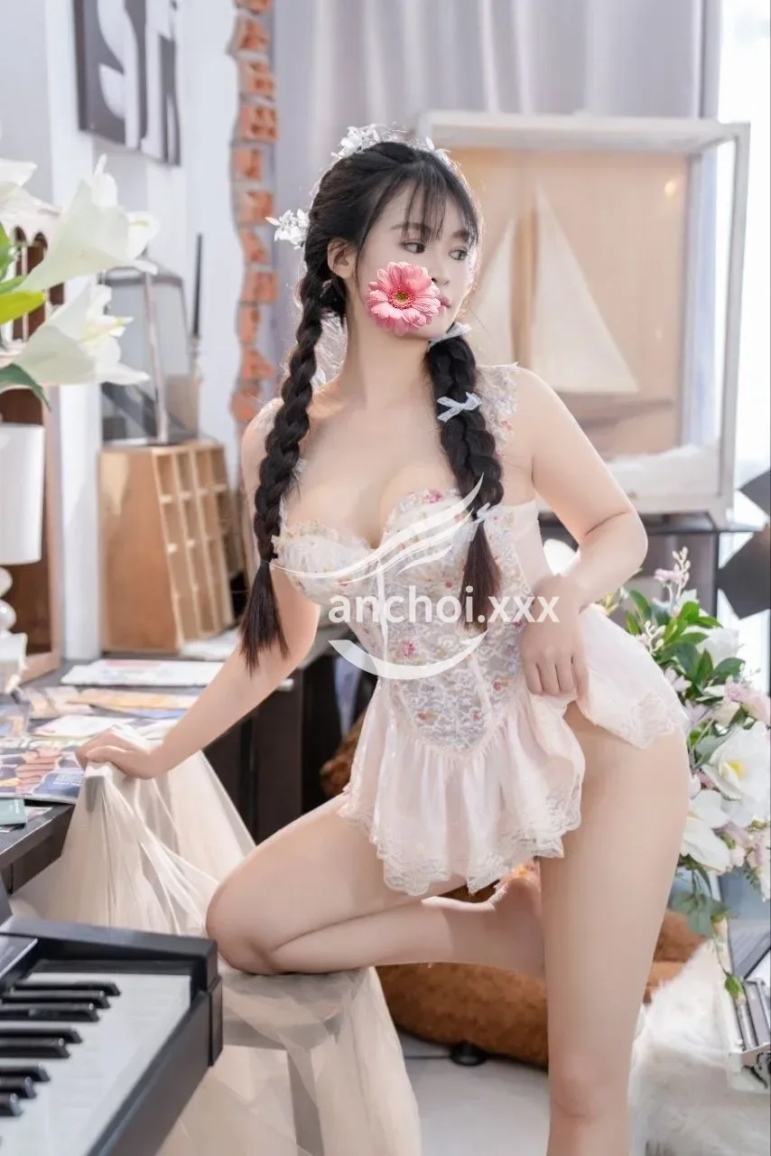 ❤️HOT CLIP SEX❤️ BÉ HỒNG 2K2 VẺ ĐẸP TRONG SÁNG LẦN ĐẦU ĐI LÀM CỰC CHIỀU KHÁCH