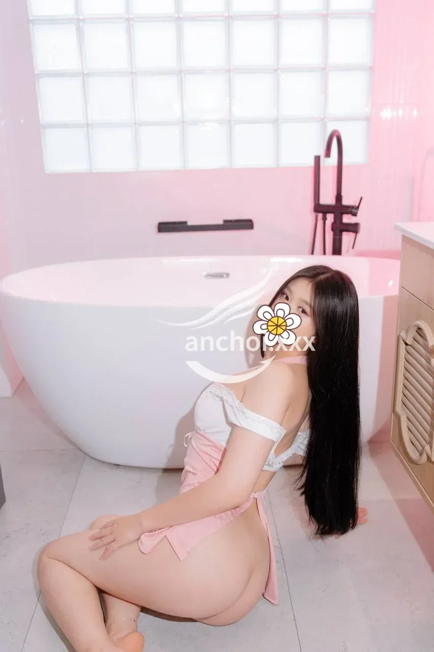 NON MAX LƯỚT LINH RUBY NON TƠ MỚI VÀO NGHỀ