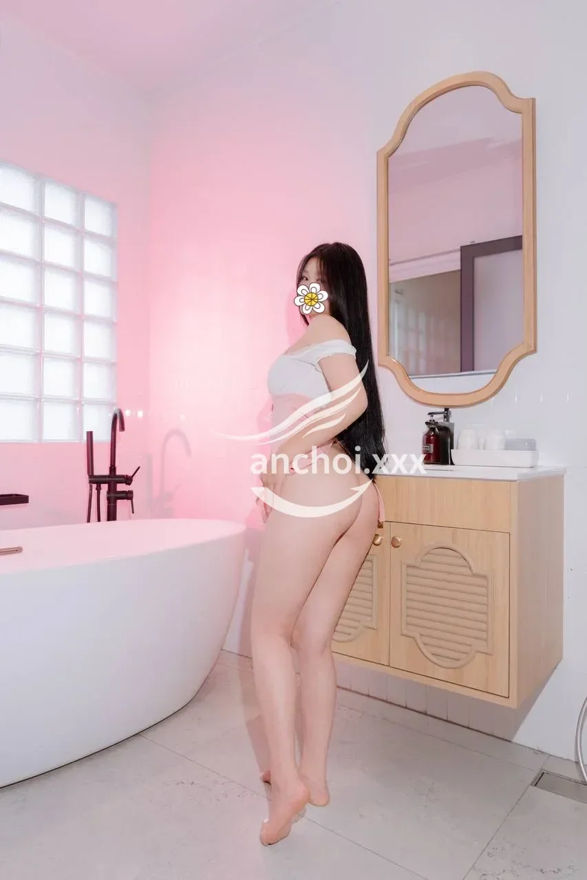 NON MAX LƯỚT LINH RUBY NON TƠ MỚI VÀO NGHỀ
