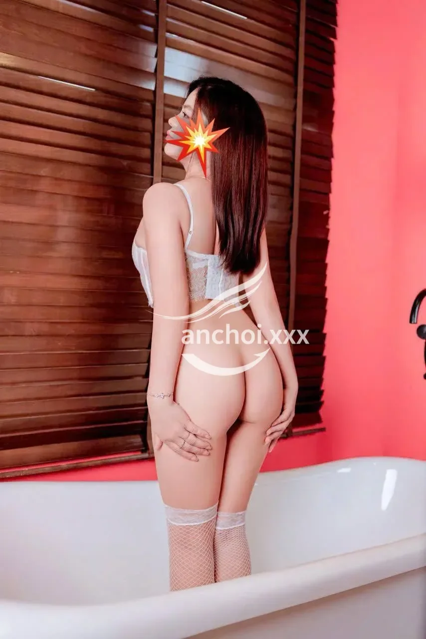 Diễm Quỳnh Yêu Chiều Dâm Đãng- Thoả Mãn Với BoDy Đầy Nhục Dục Đam Mê Tình Dục Của Em