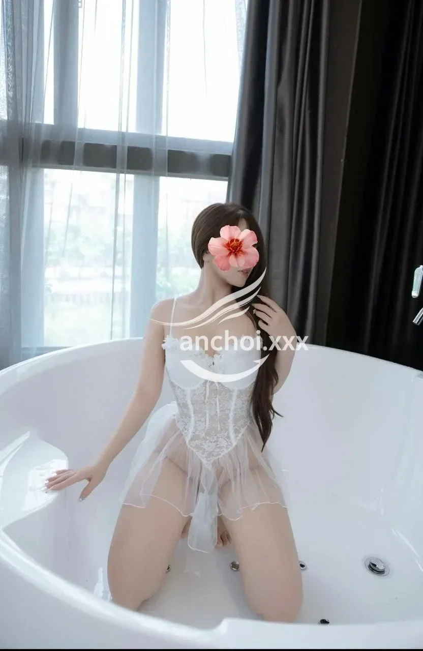 HOT TRÚC MAI CHÂN DÀI LOLI, DA DÁNG ĐẸP NUỘT NÀ