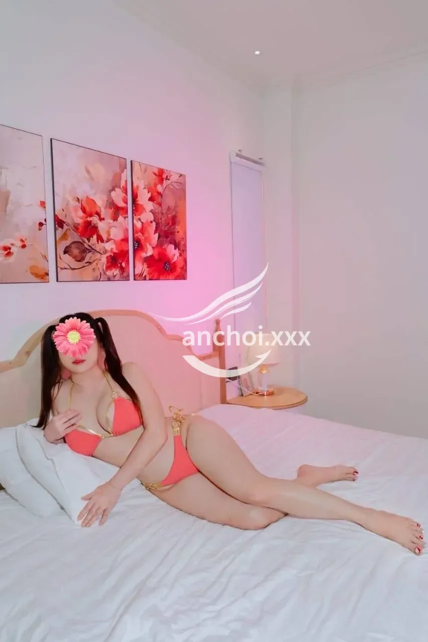 HOT NGỌC HÂN ,MÔNG VÚ TO TRÒN, DÁNG CAO, SIÊU DÂM