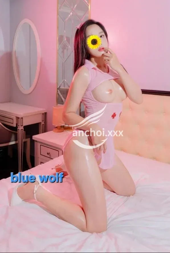 Quỳnh Anh_siêu mẫu vô cùng xinh đẹp với quả body căng đét 