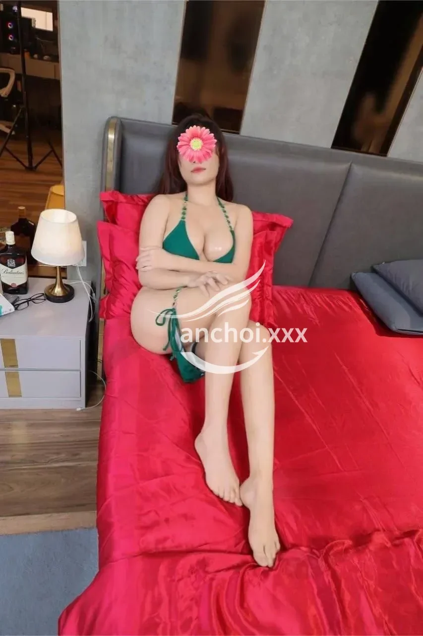 NEW✅ DIỆU NHI SERVICE CỰC TỐT DUYÊN DÁNG TRẮNG HỒNG VÚ MÔNG MUP
