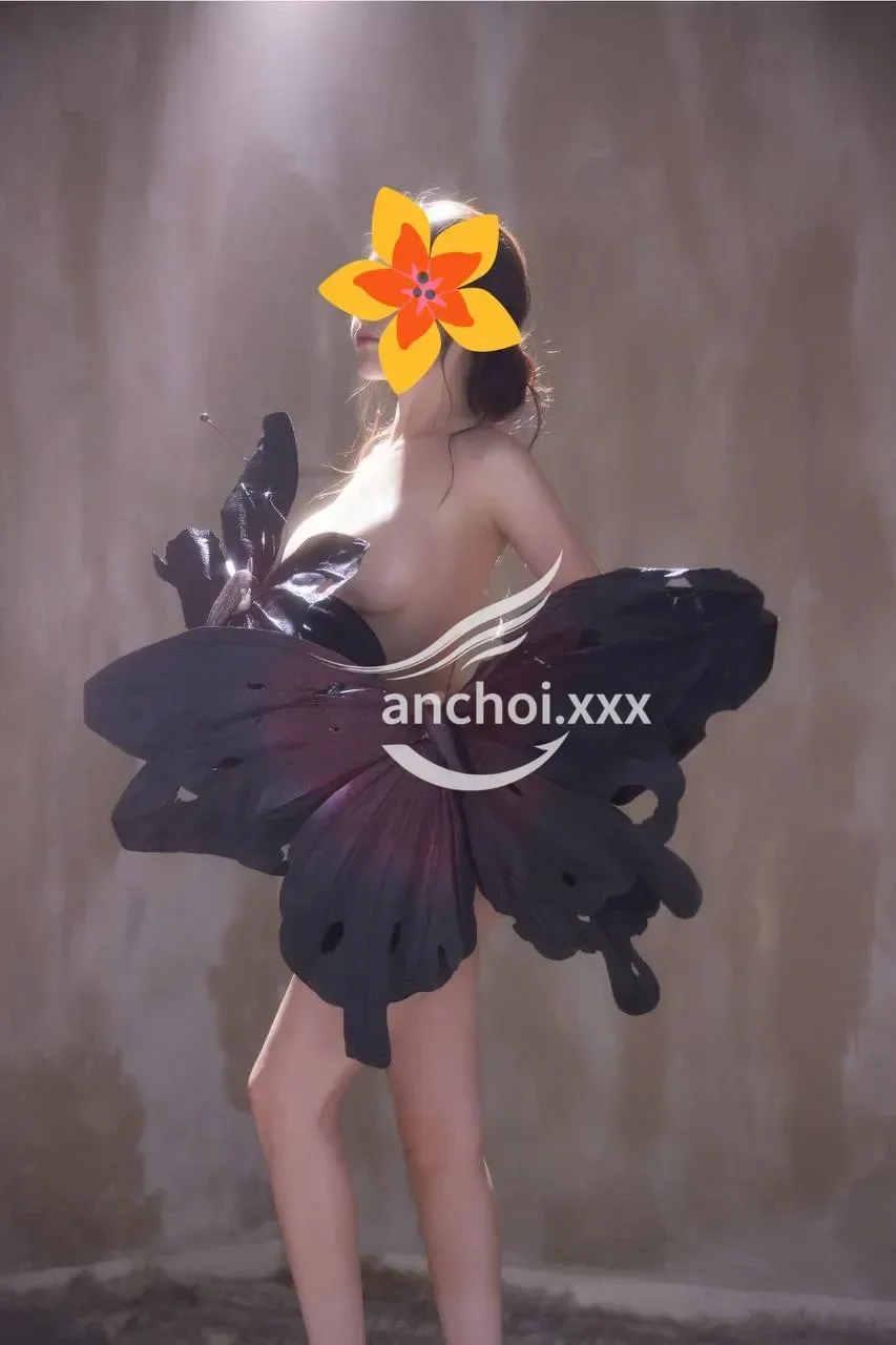 VÂN NHI 🔥 XINH DÂM ĐÁNG YÊU_ VÚ  ĐẸP_MÔNG CONG 🔥