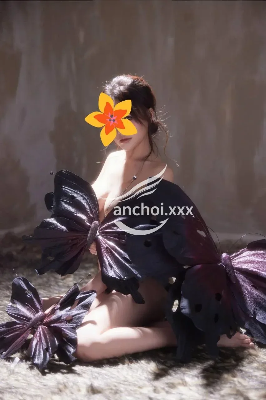 VÂN NHI 🔥 XINH DÂM ĐÁNG YÊU_ VÚ  ĐẸP_MÔNG CONG 🔥