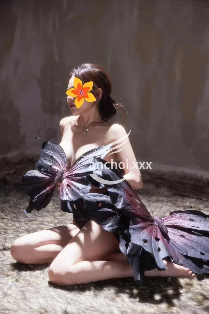 VÂN NHI 🔥 XINH DÂM ĐÁNG YÊU_ VÚ  ĐẸP_MÔNG CONG 🔥