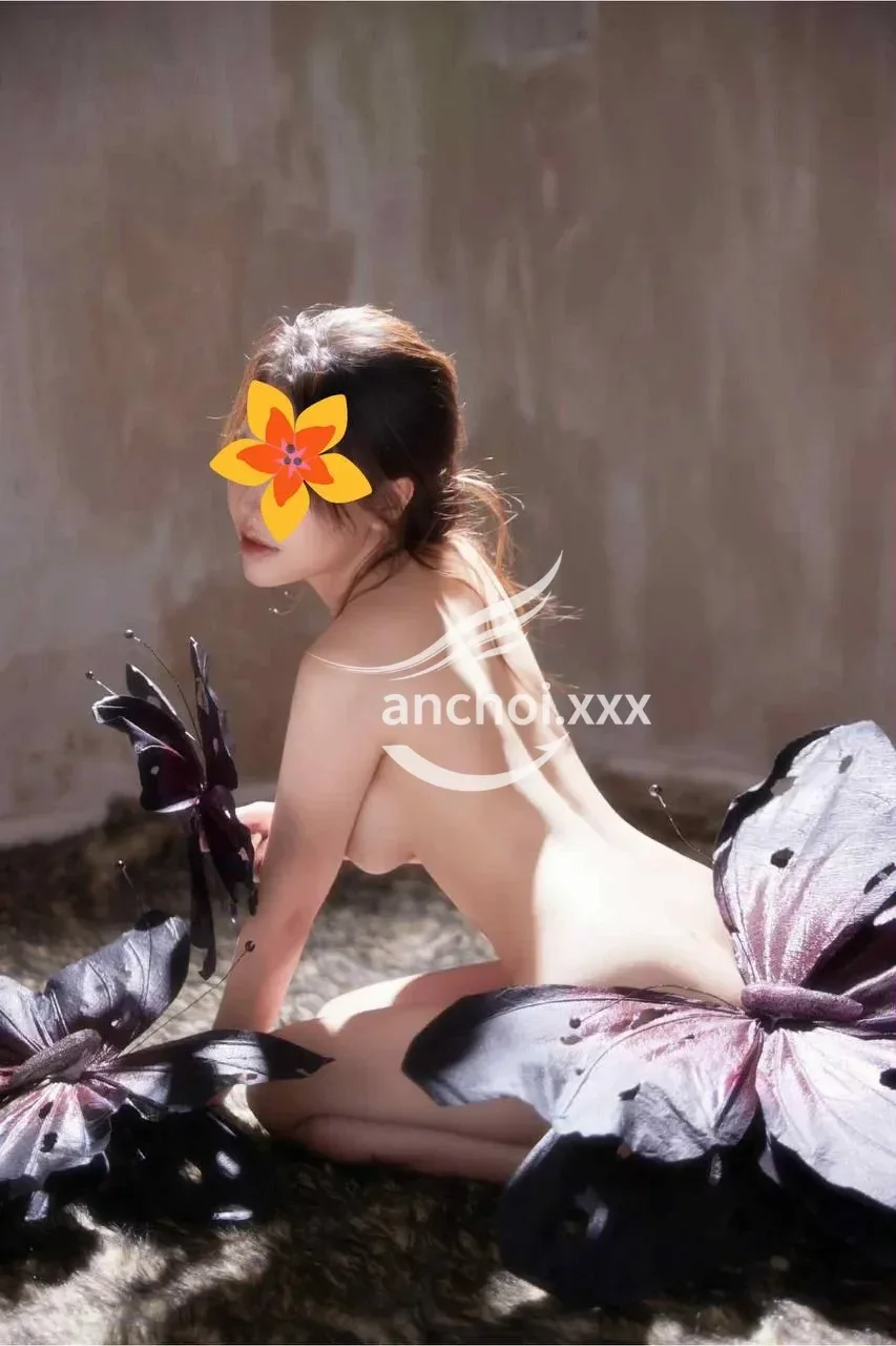 VÂN NHI 🔥 XINH DÂM ĐÁNG YÊU_ VÚ  ĐẸP_MÔNG CONG 🔥