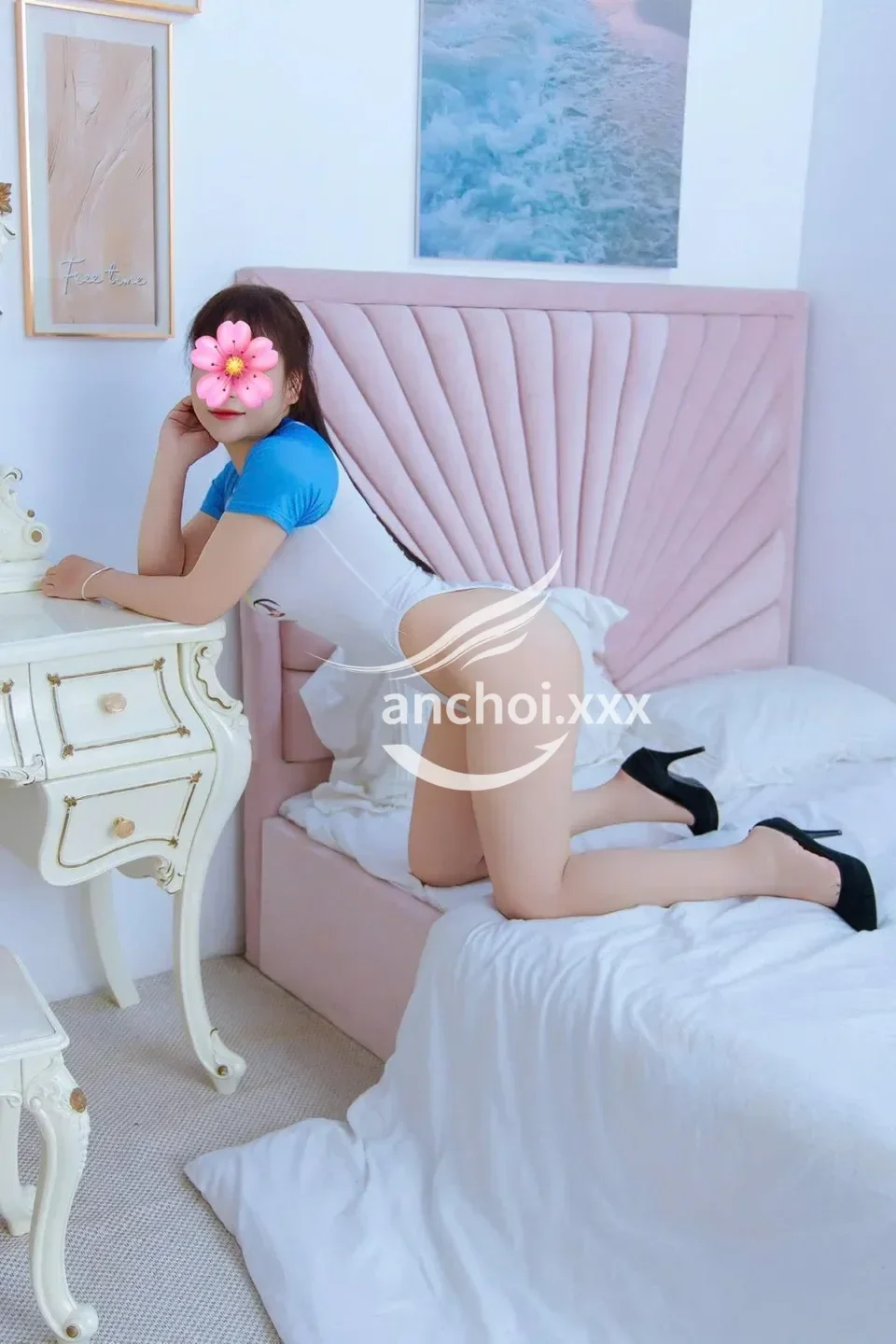 LINH CUTE_ XINH DÂM PHỤC VỤ VUI VẺ