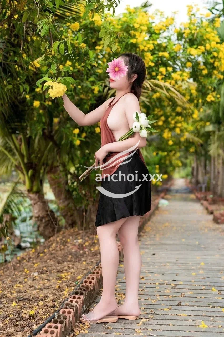 Thỏa Mãn Sung Sướng Cùng Em Hà My