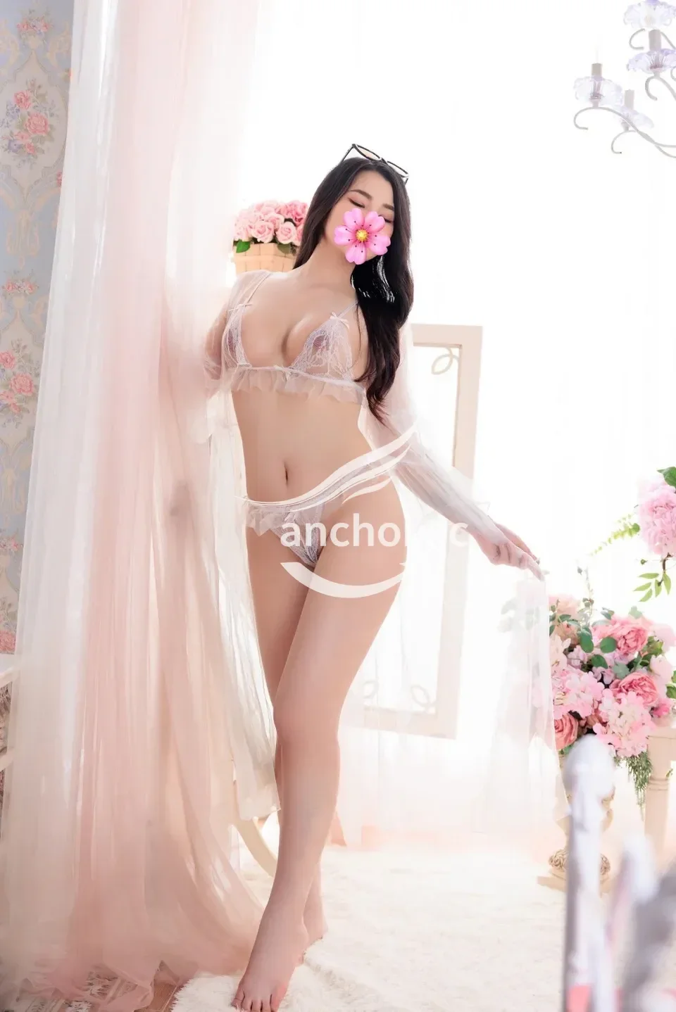 LY LY 170cm XINH XẮN, NGỰC ĐẸP, DÁNG CHUẨN DỊU DÀNG