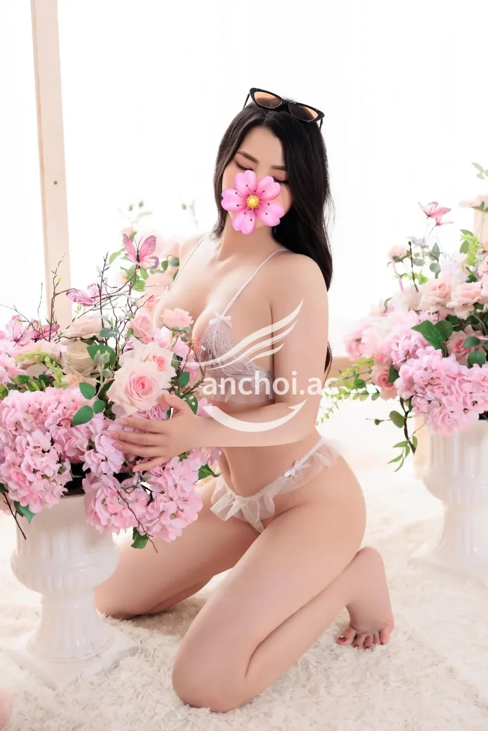 LY LY 170cm XINH XẮN, NGỰC ĐẸP, DÁNG CHUẨN DỊU DÀNG