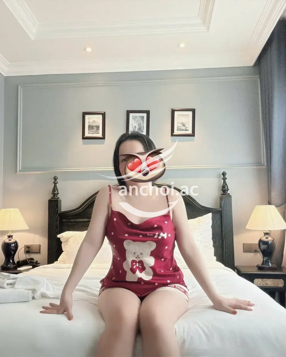 TIỂU VI - MASSAGE - MÔNG VÚ TO - DOGY BAO PHÊ