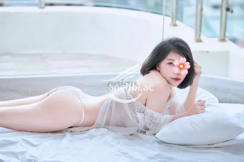 Linh Linh_ Mặt xinh, dáng đẹp, làm tình phê [1002]