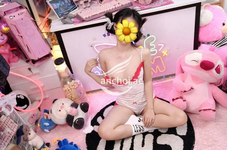 NON TƠ✅ BÉ SU 2K5 XINH XẮN ĐÁNG YÊU_ CHÌU CHUỘNG LÀM TÌNH DÂM 