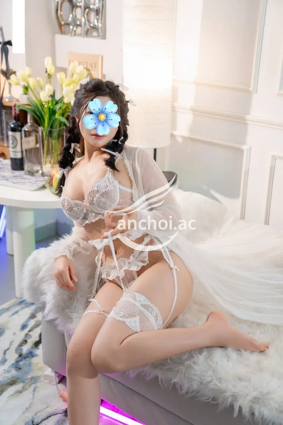 BÉ HUYỀN XINH XẮN THÂN THIỆN TÌNH CẢM 