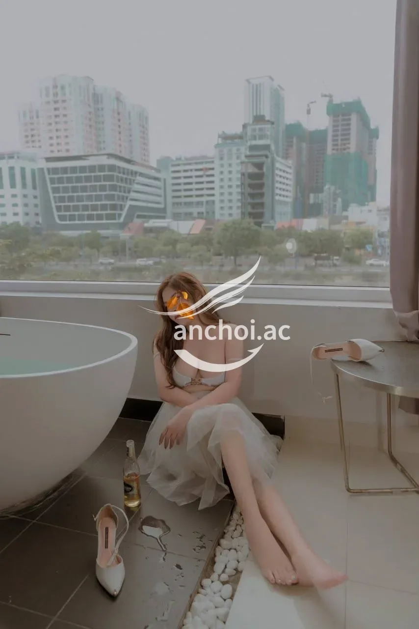 Em Trà - Nhiều Nước , Siêu Dâm , Mông To Sexy Nóng Bỏng