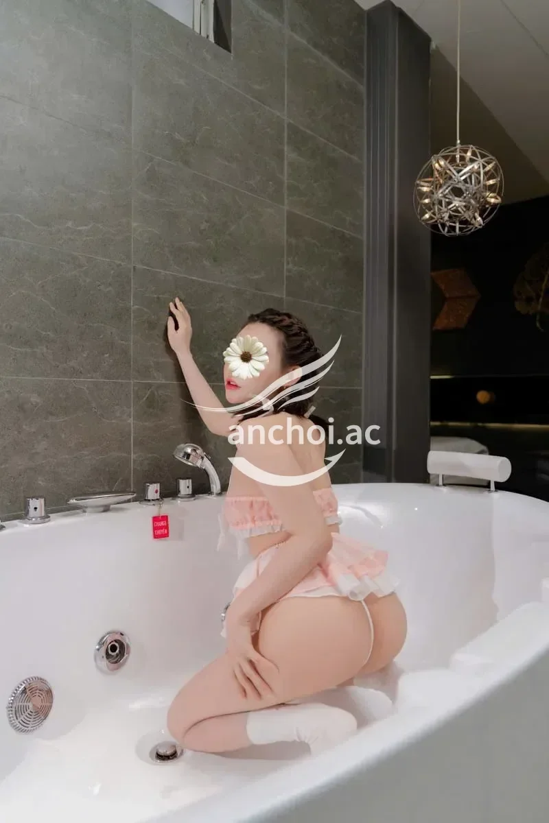 BÉ XOÀI- EM GÁI 2K4 NON TƠ MẶT XINH LÀM TÌNH CỰC PHÊ