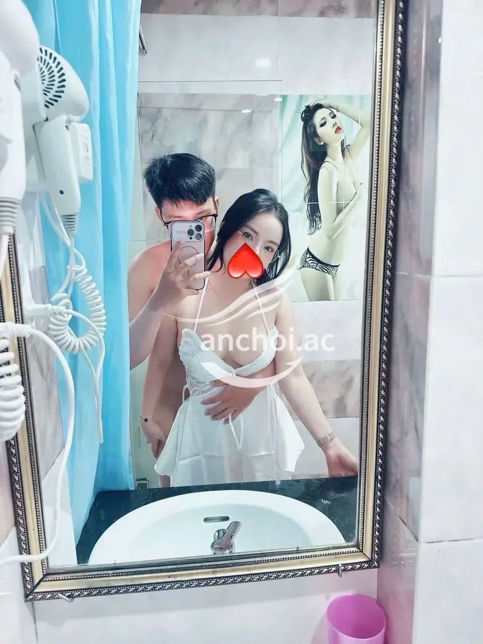 GÁI DÂM LISA_MÔNG CONG,VÚ BỰ,LÀM TÌNH BAO PHÊ LUÔN NHA