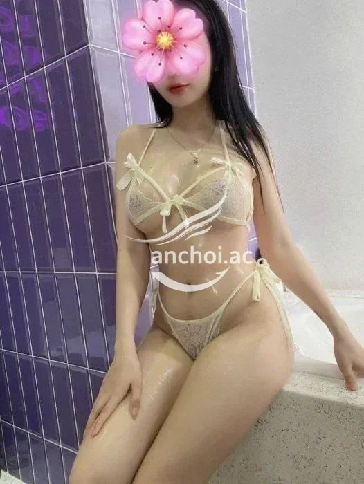 Bé Linh Đan mặt đẹp vú to xinh 