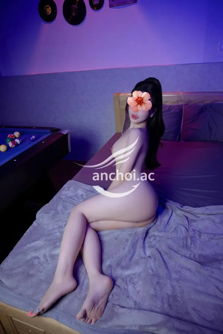 HOT PÉ THỎ SEXY GIRL XINH SANG,BÚ KU SIÊU PHÊ, MASSAGE THÁI TAY NGHỀ CHUYÊN NGHIỆP 