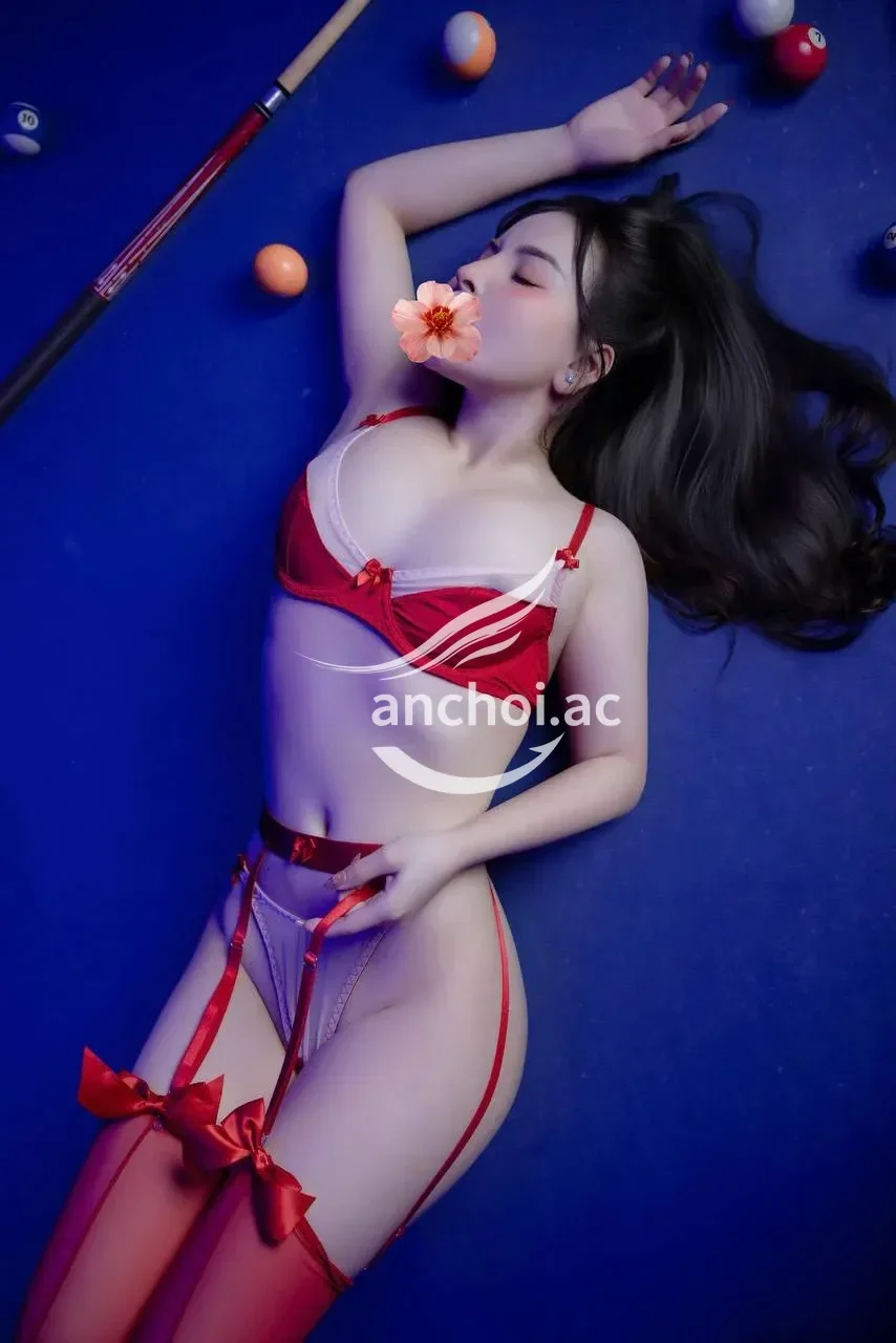 HOT PÉ THỎ SEXY GIRL XINH SANG,BÚ KU SIÊU PHÊ, MASSAGE THÁI TAY NGHỀ CHUYÊN NGHIỆP 